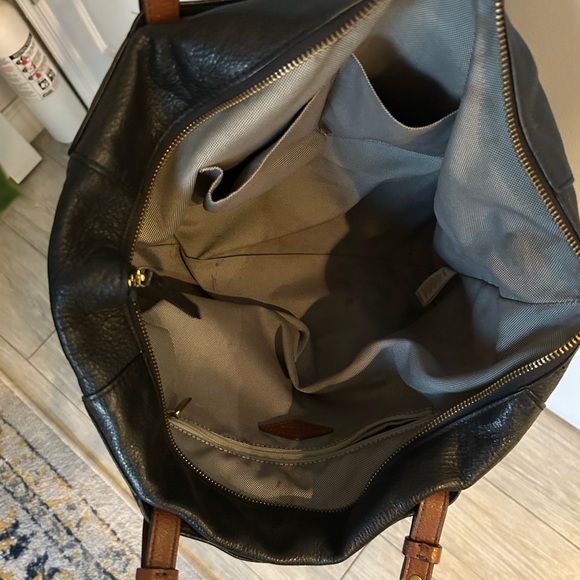 Black leather Fossil purse - Picture 6 of 9